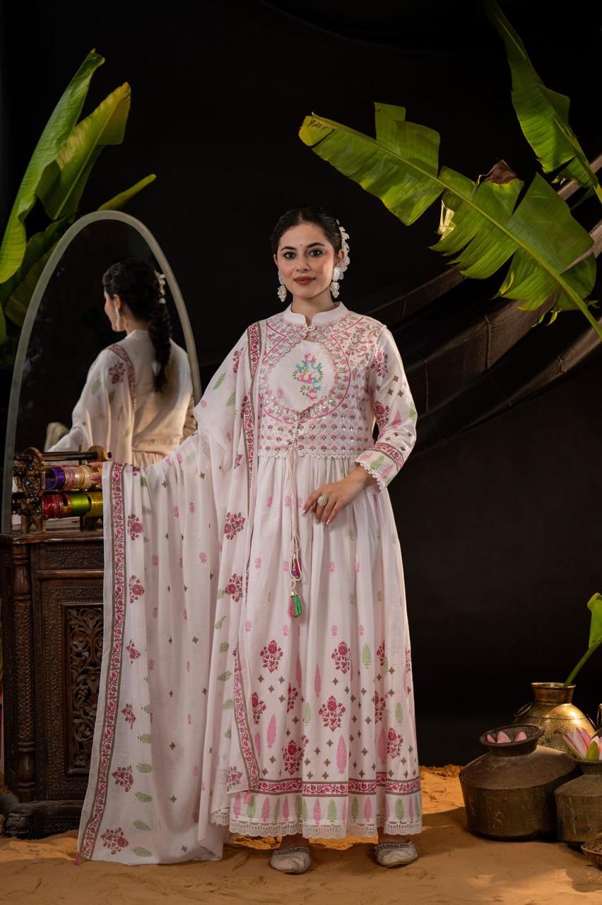Pinkish Cream Cotton Mulmul Ensemble