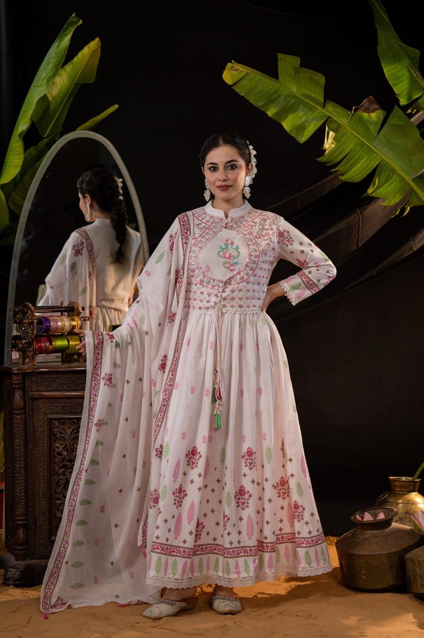 Pinkish Cream Cotton Mulmul Ensemble